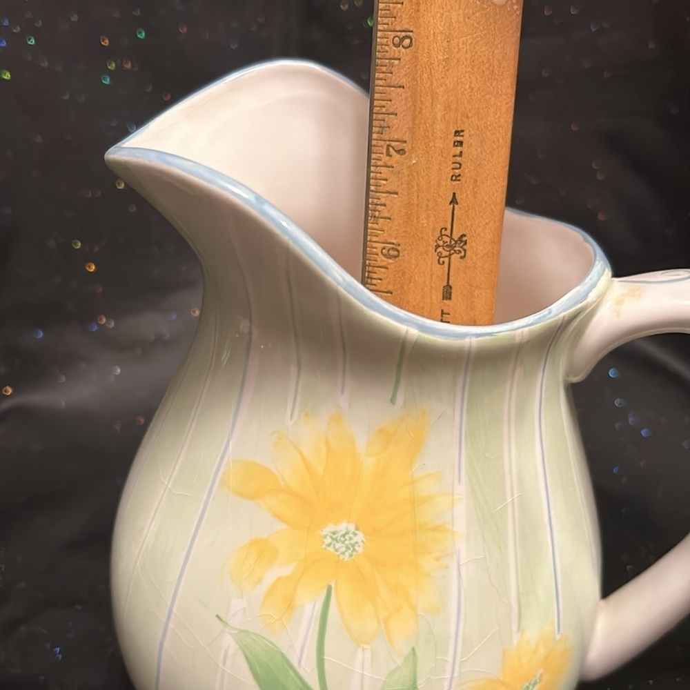 Flowered 🌼 Pitcher - Picture 8 of 10